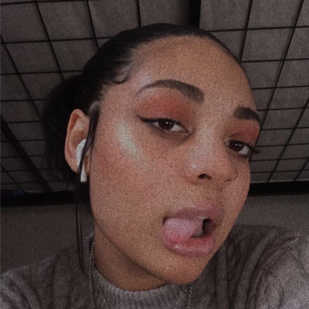 Meet your Posher, 𝓜𝕠